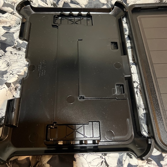 OTTERBOX-Defender Series Case for iPad 10th Gen - NWT - Picture 3 of 9
